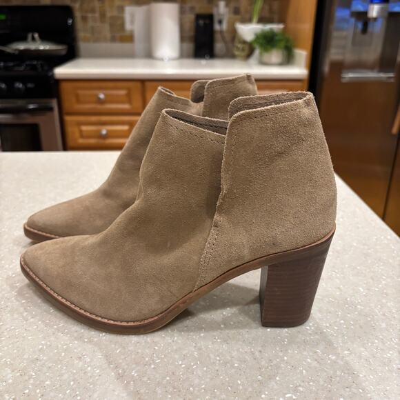 Dolce Vita Spade Women's Size 7.5 Brown Suede Western Heeled Chelsea Ankle Boots - Picture 2 of 8